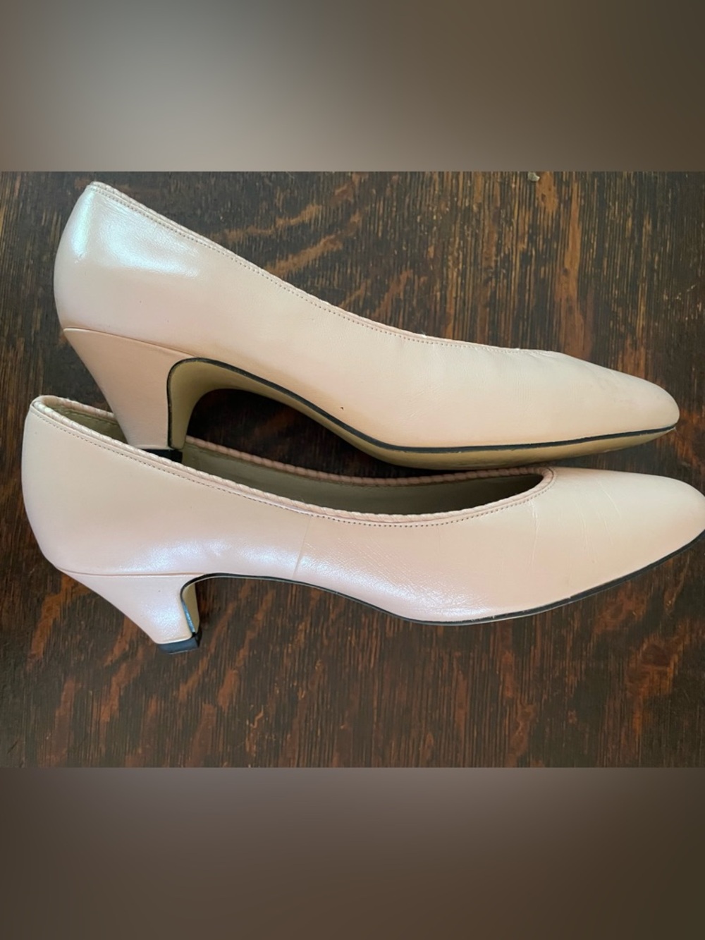 VINTAGE Pale Ballerina Pink Classic Women's 8 Low Heel Leather Pumps